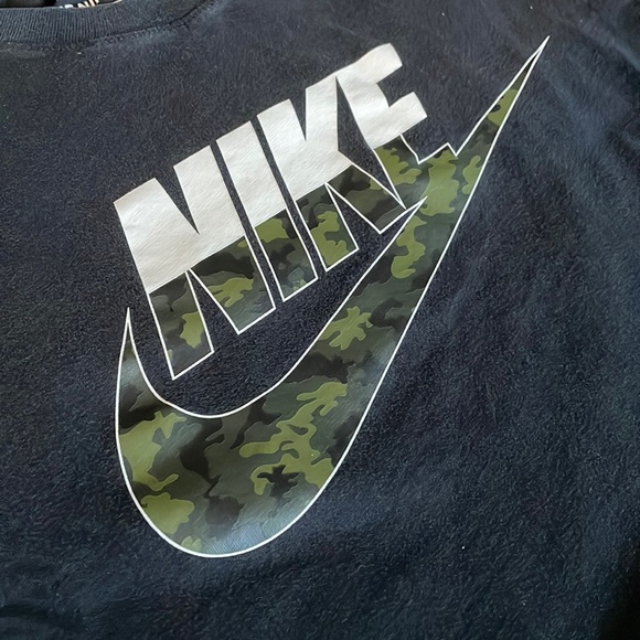 Men’s Nike Camo Black Graphic Tee Size Small - Picture 1 of 8
